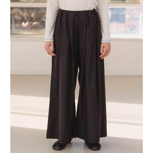 Avi Pants in Black