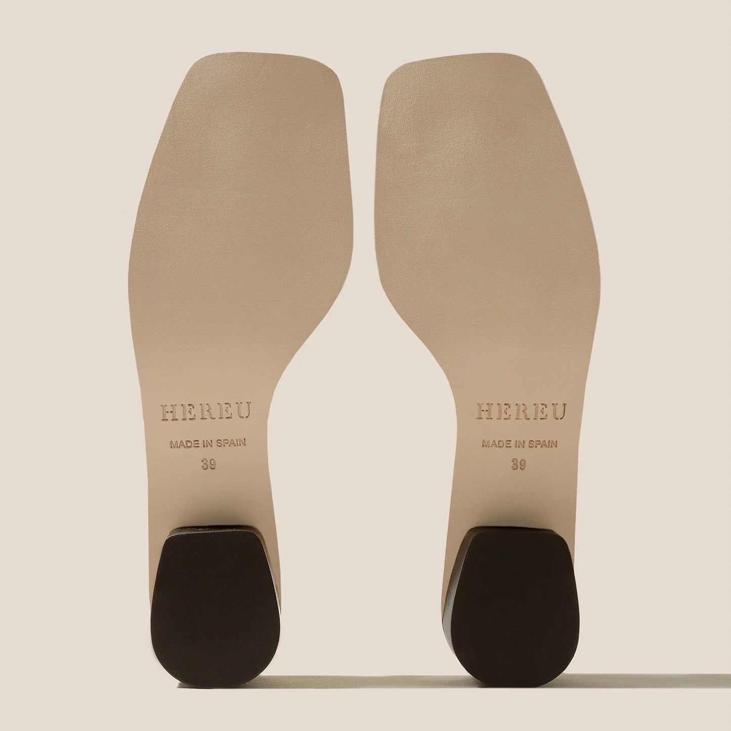 Bena Heel in Mohogany