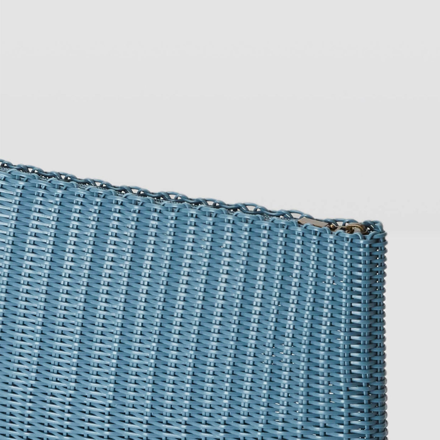 Clutch Basic Large in Paloblue