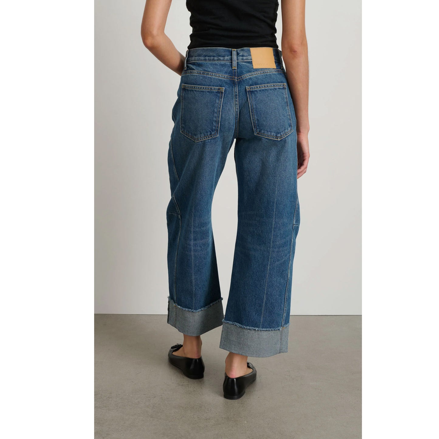 Cuffed Lasso Jean in Vista Blue