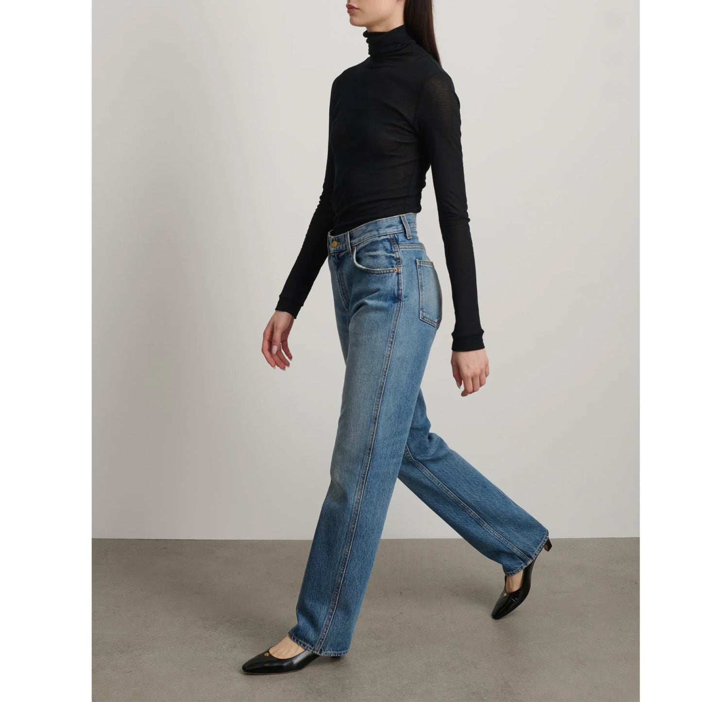 Mira Jean in Jane Wash