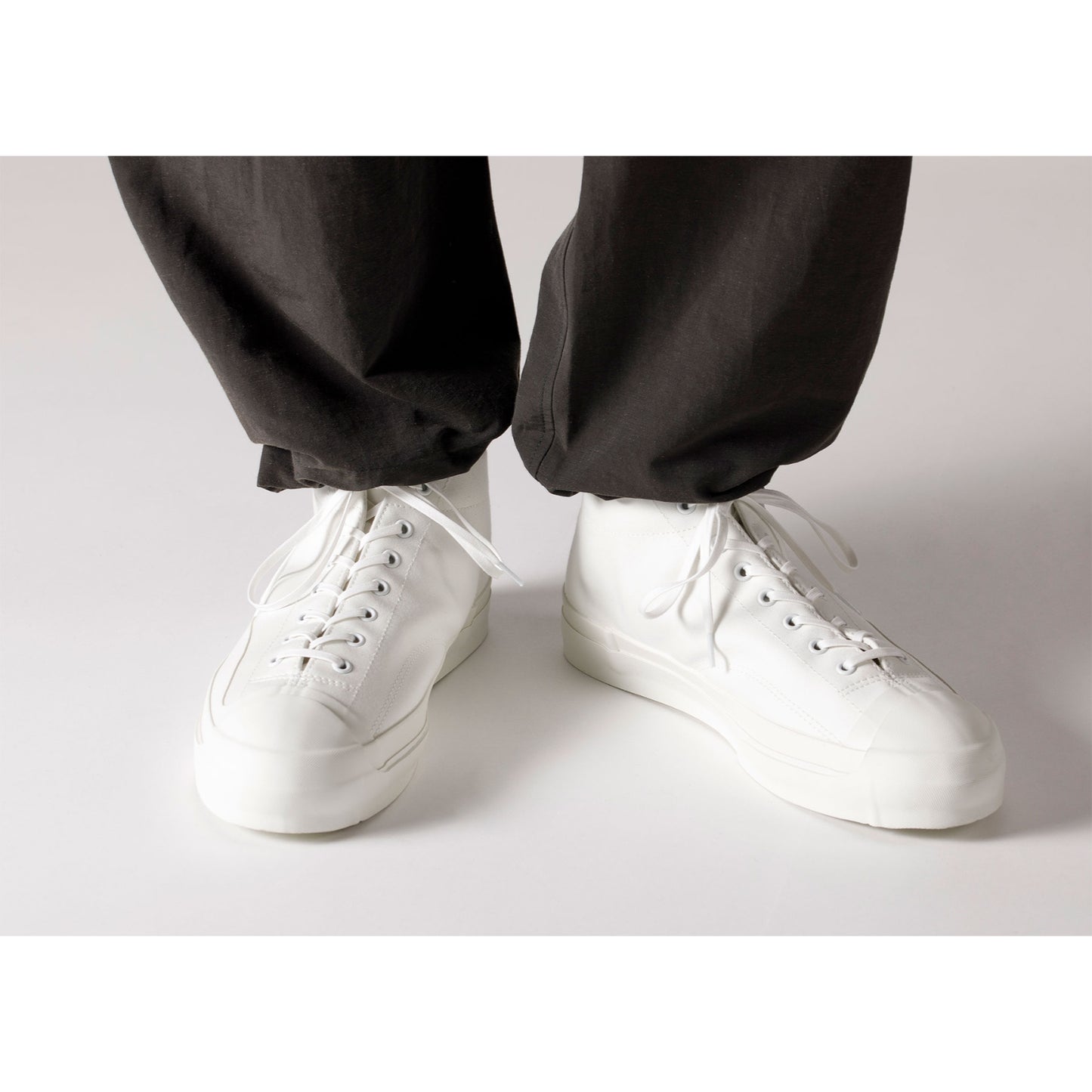 Sidewalk Shoe in White