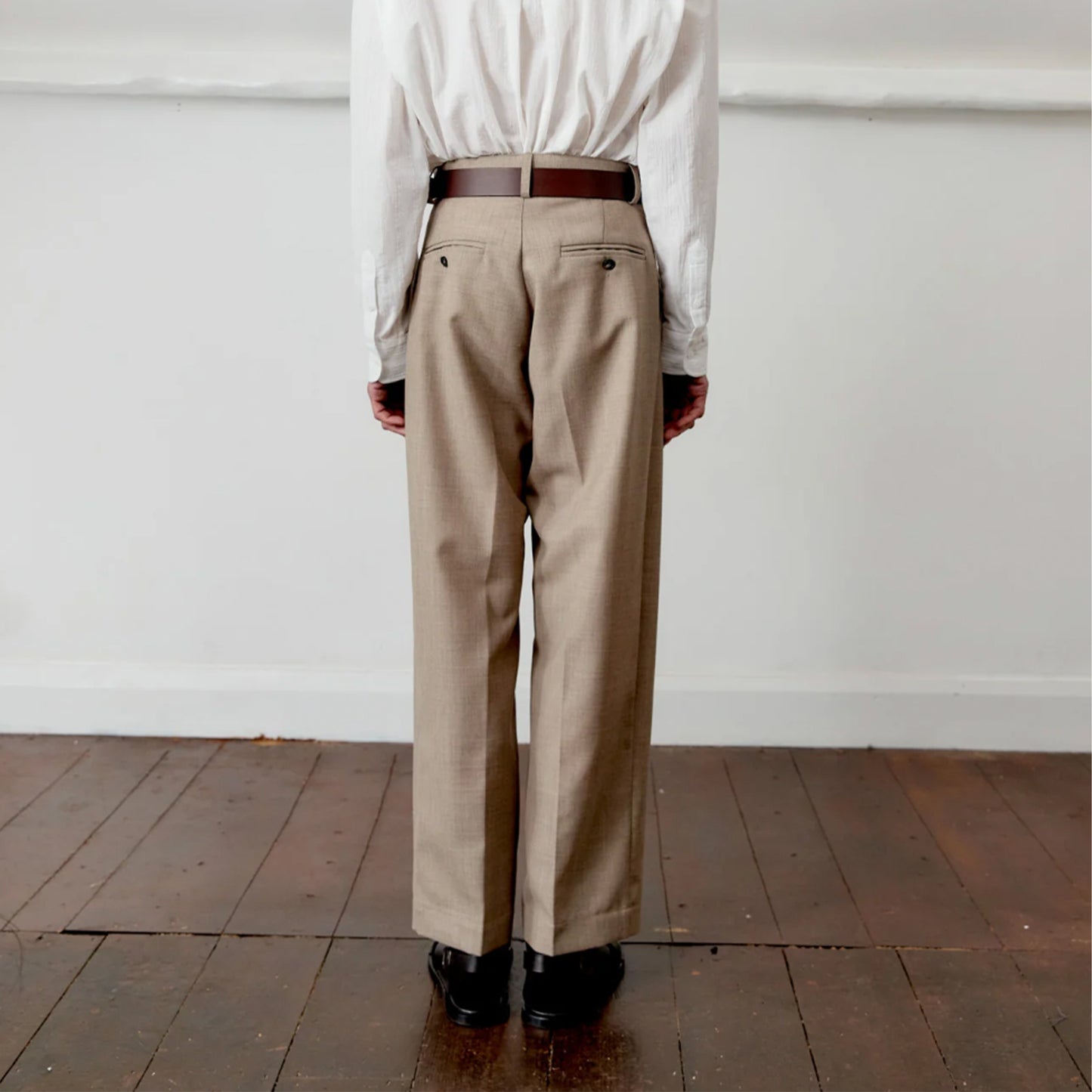 Pure New Wool Silas Trouser in Dark Beige