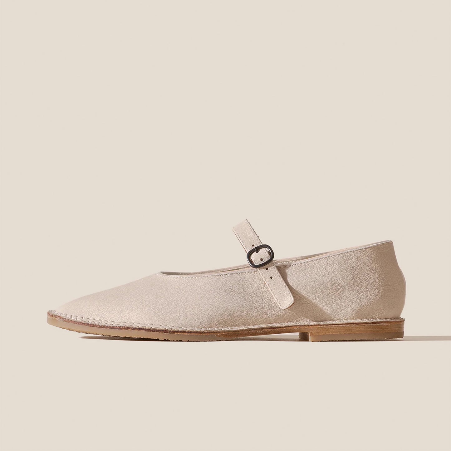 Brava Supple Shiny Mary Jane Flat in Cream