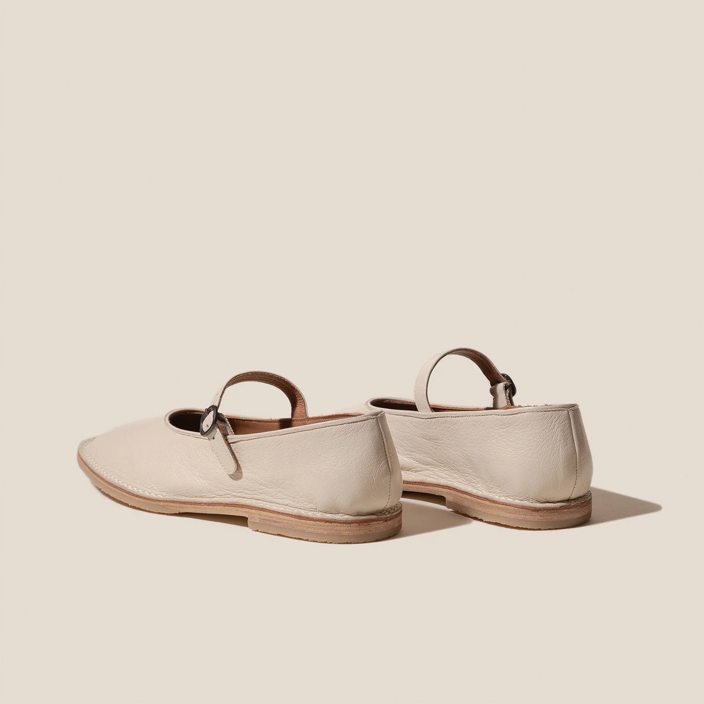 Brava Supple Shiny Mary Jane Flat in Cream