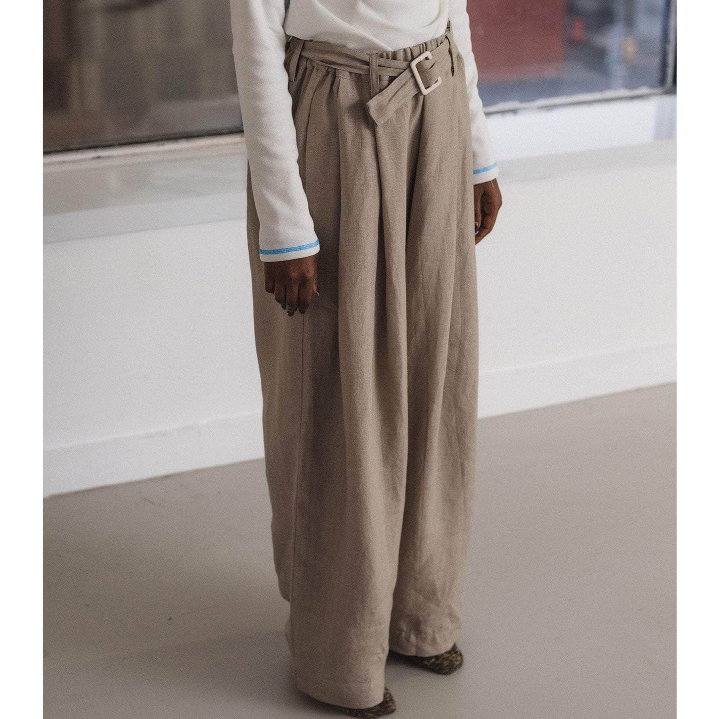 Frame Pants in Concrete