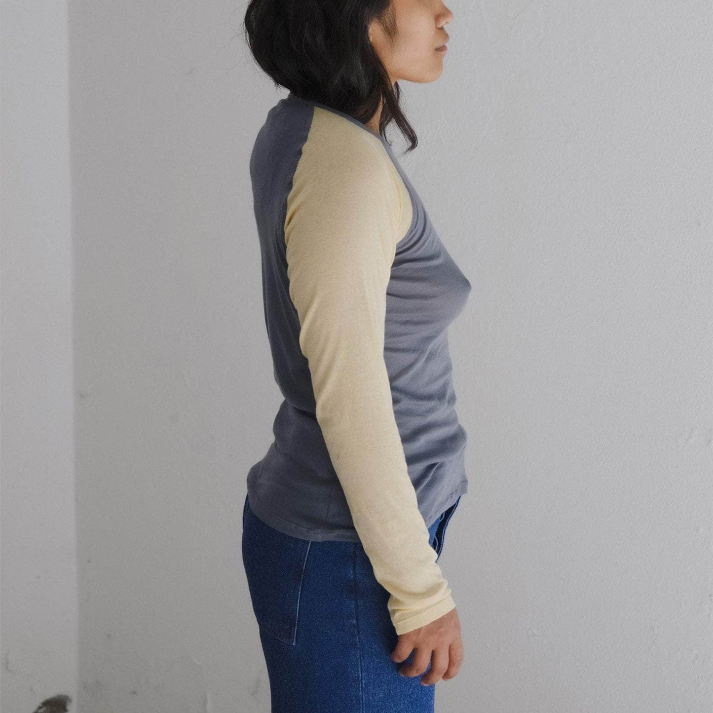 Gene Long Sleeve Tee in Amber Blue/Beige