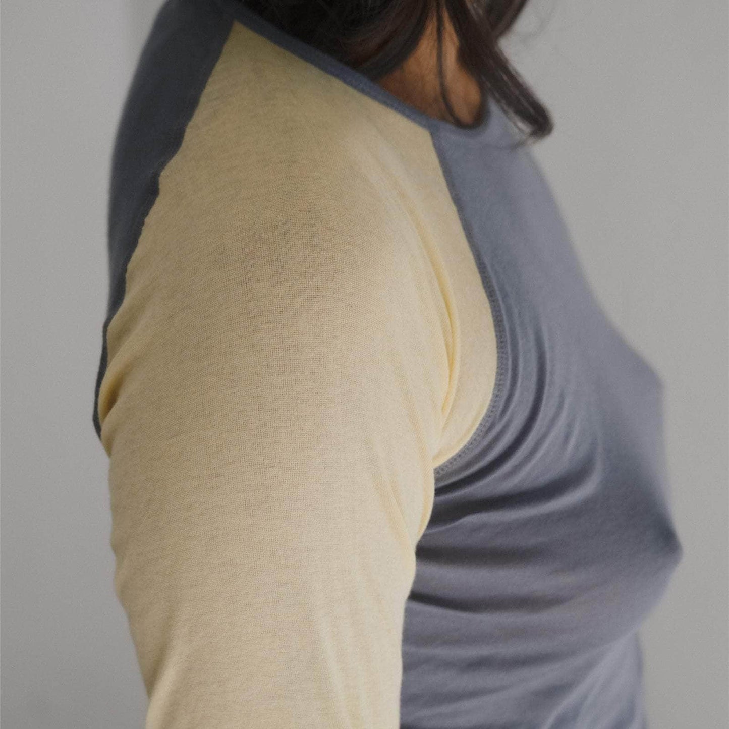 Gene Long Sleeve Tee in Amber Blue/Beige