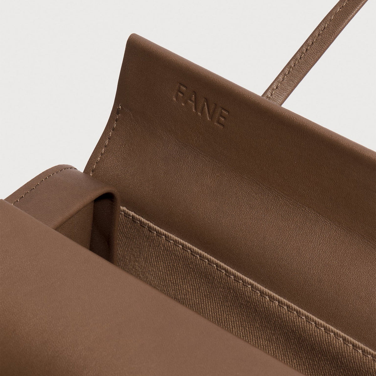Mie Bag in Tan Calf