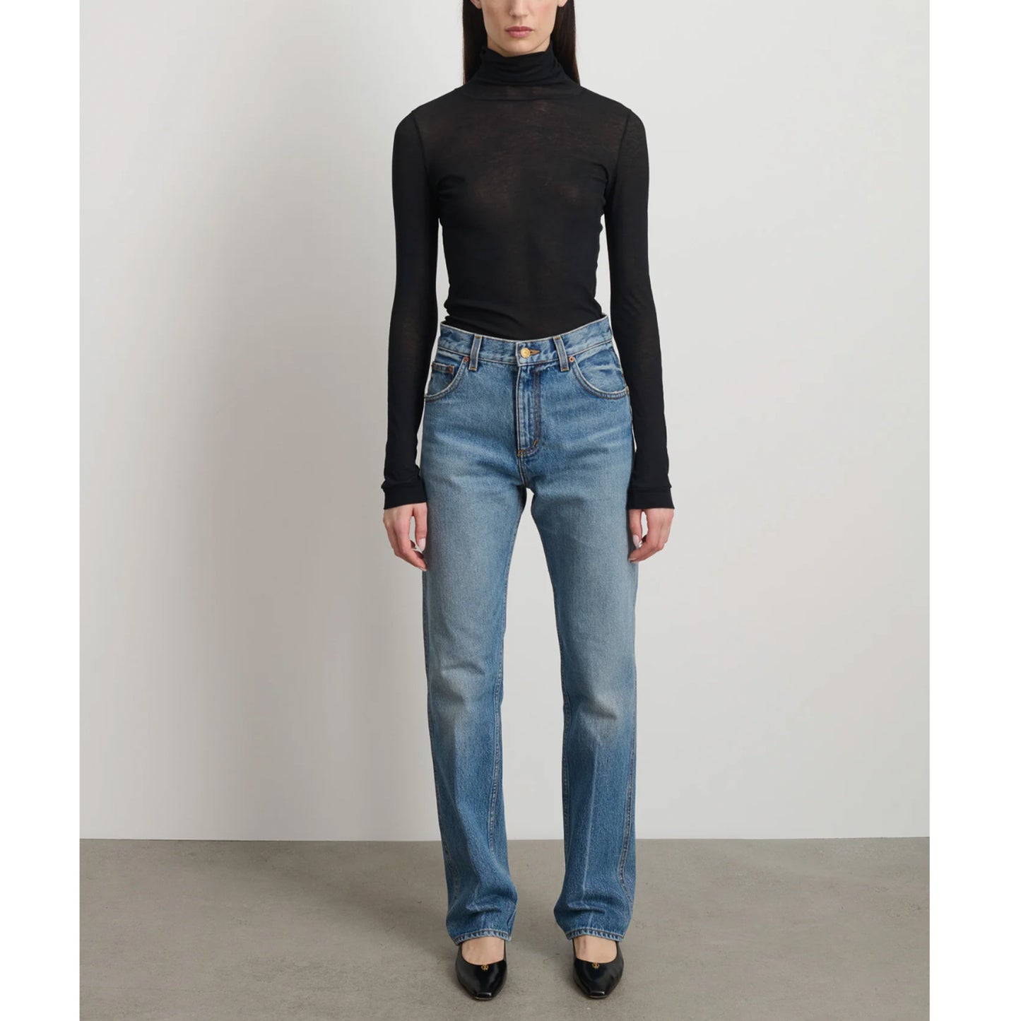 Mira Jean in Jane Wash