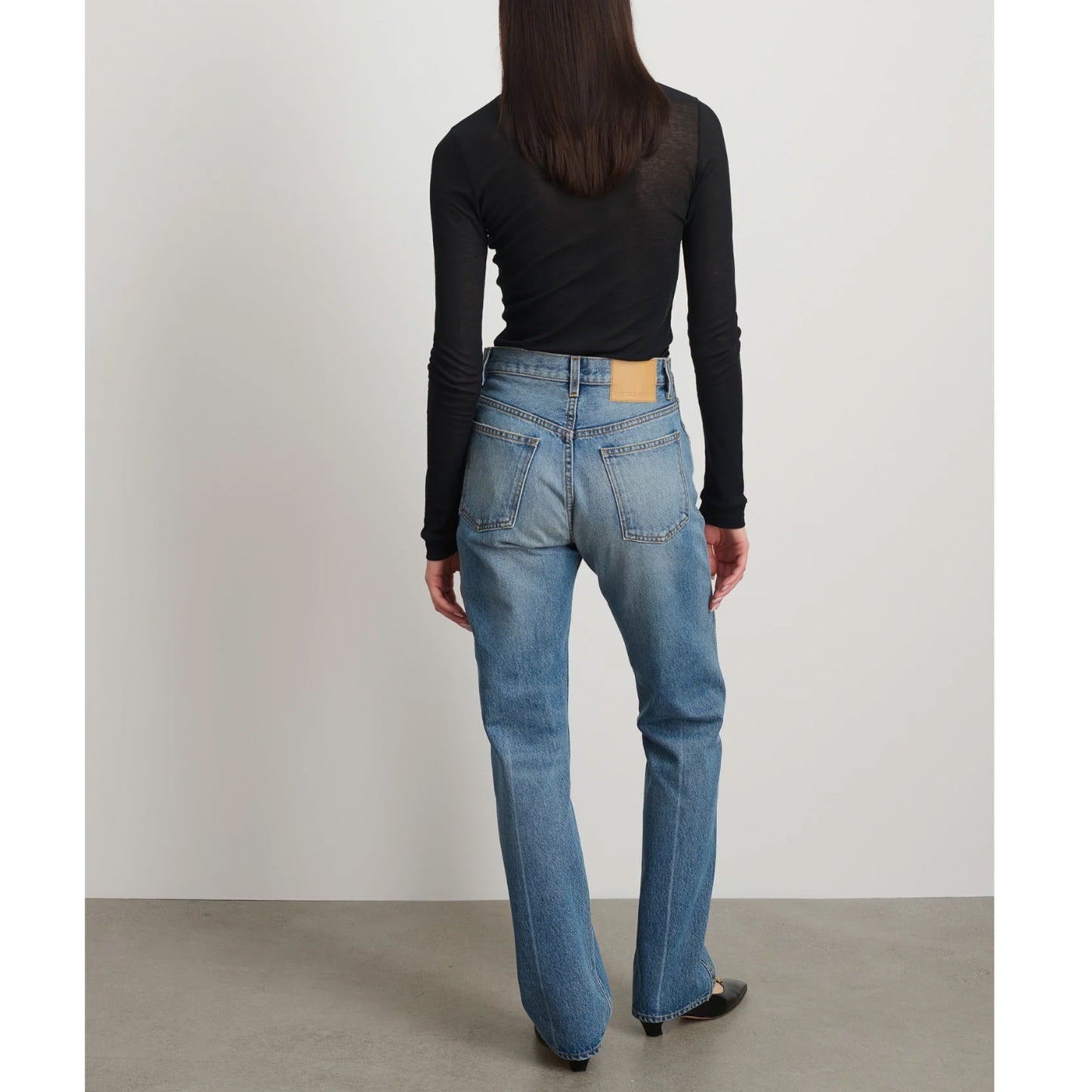 Mira Jean in Jane Wash