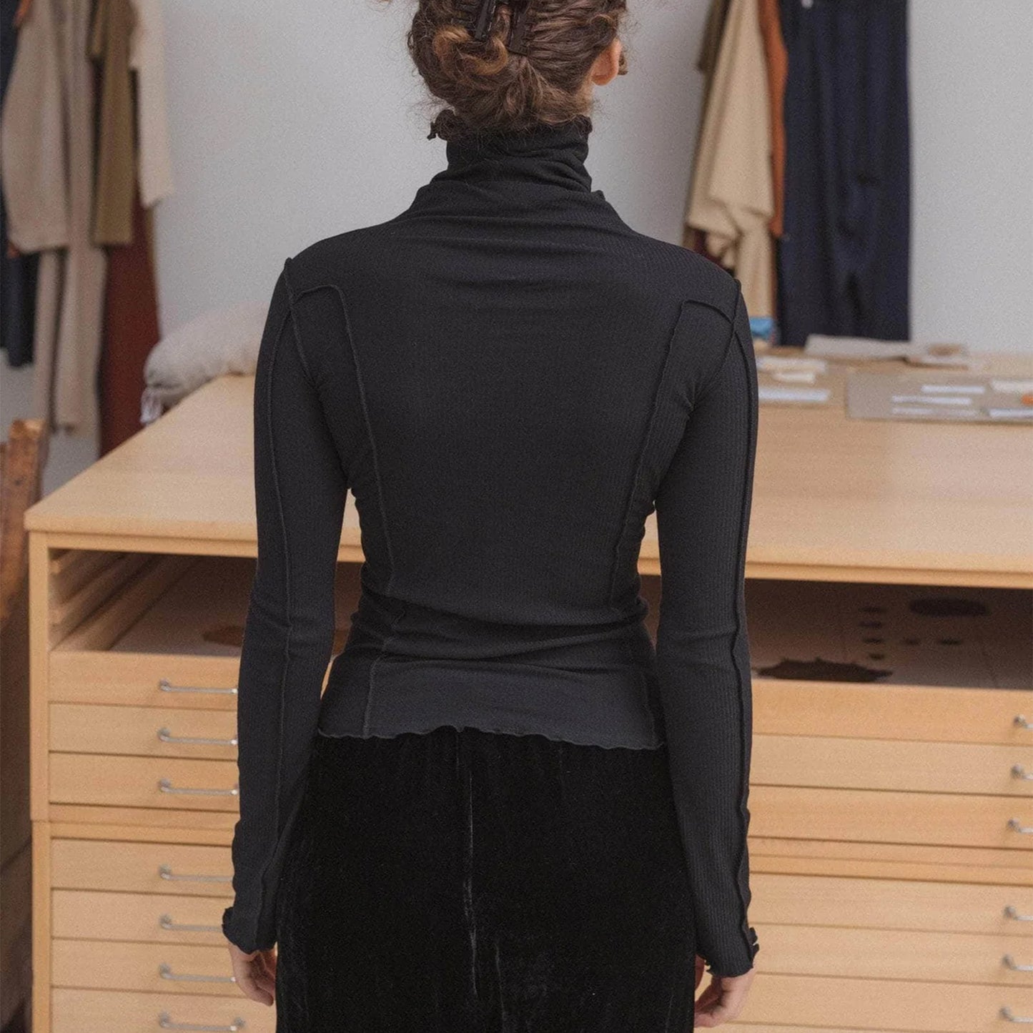 Omato Long Sleeve Turtleneck in Black