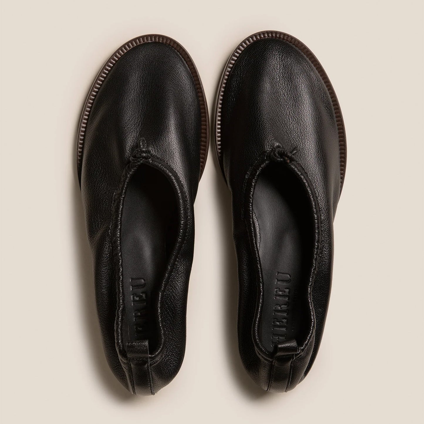 Puntera Mid Heel in Black