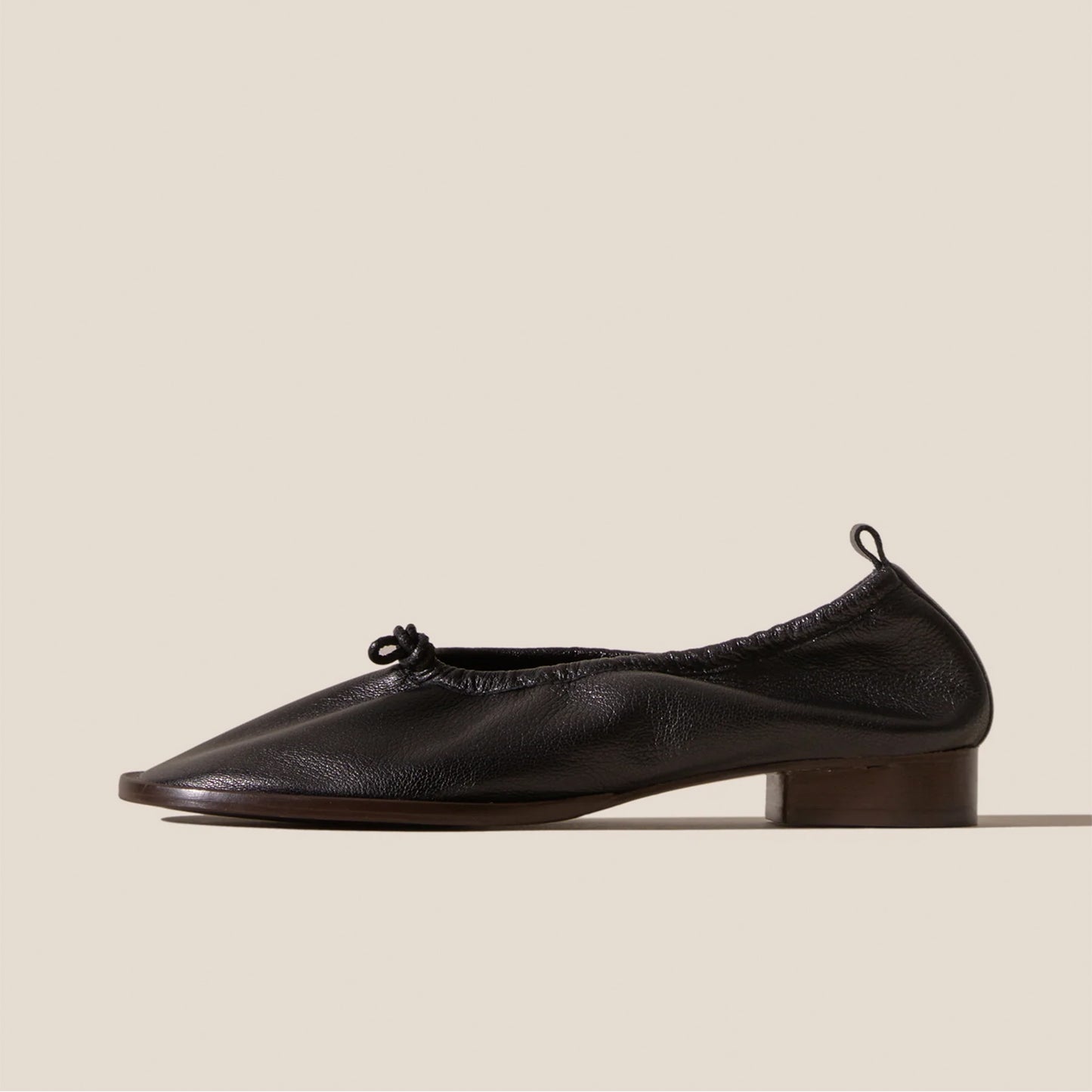 Puntera Mid Heel in Black