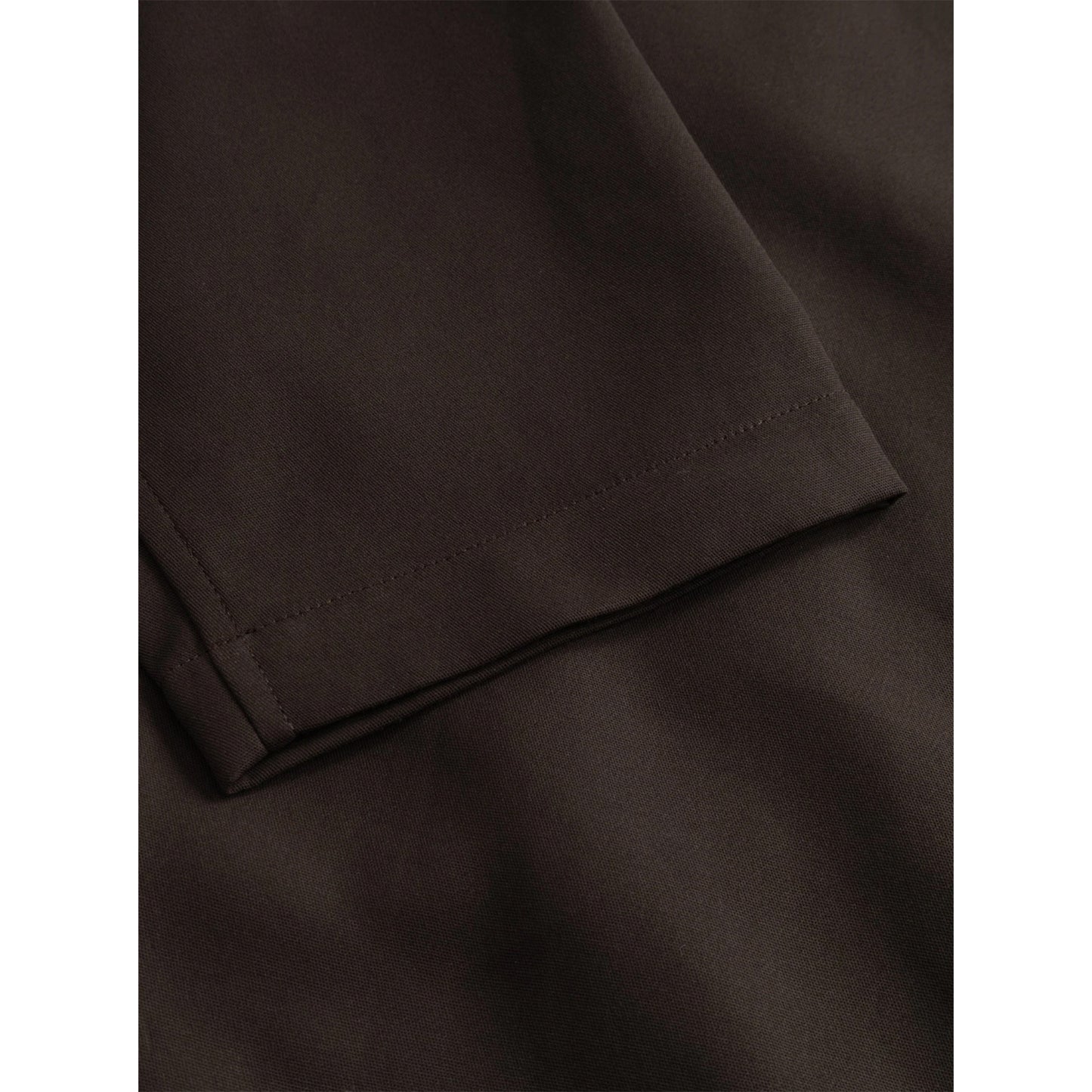 Repos J in Brown