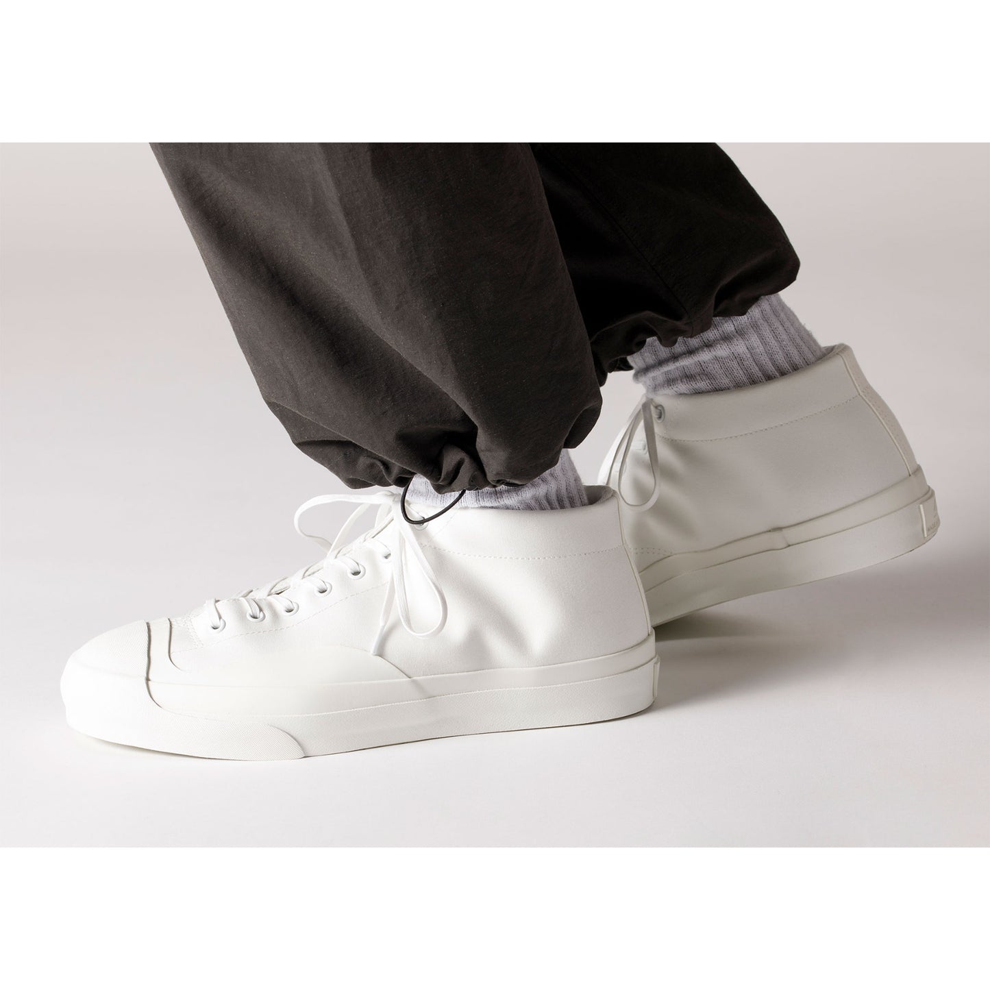 Sidewalk Shoe in White