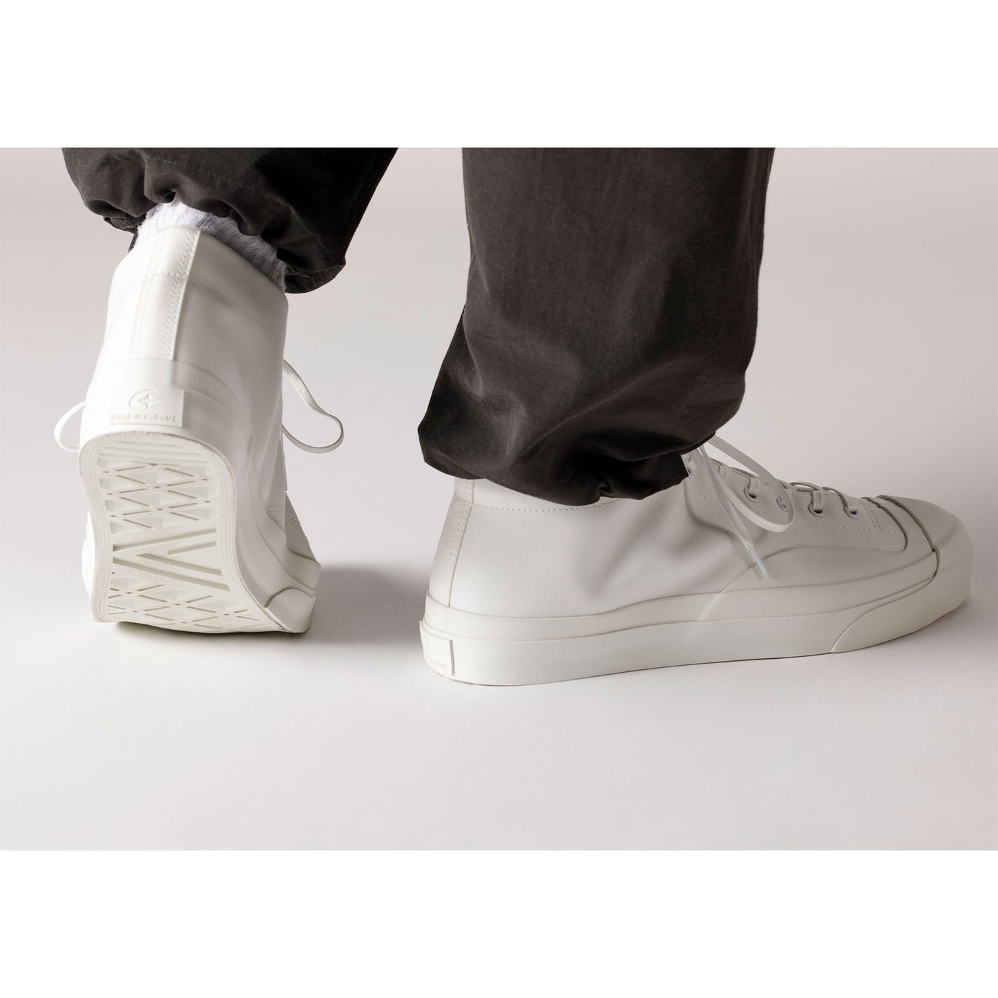 Sidewalk Shoe in White