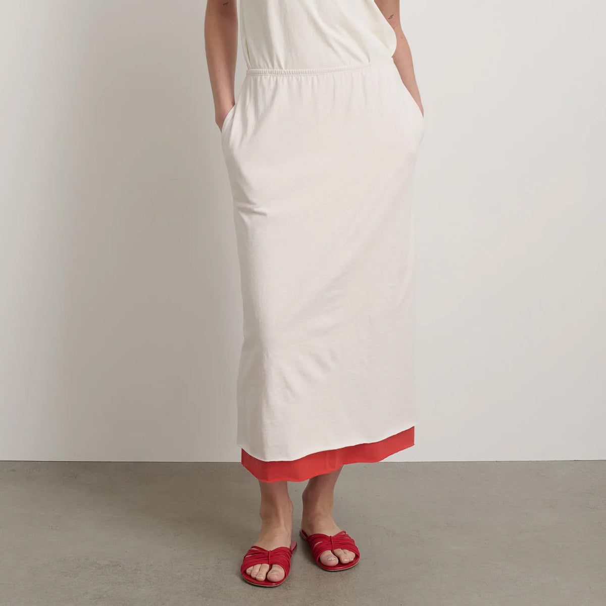 Slip Skirt in Oyster/Geranium