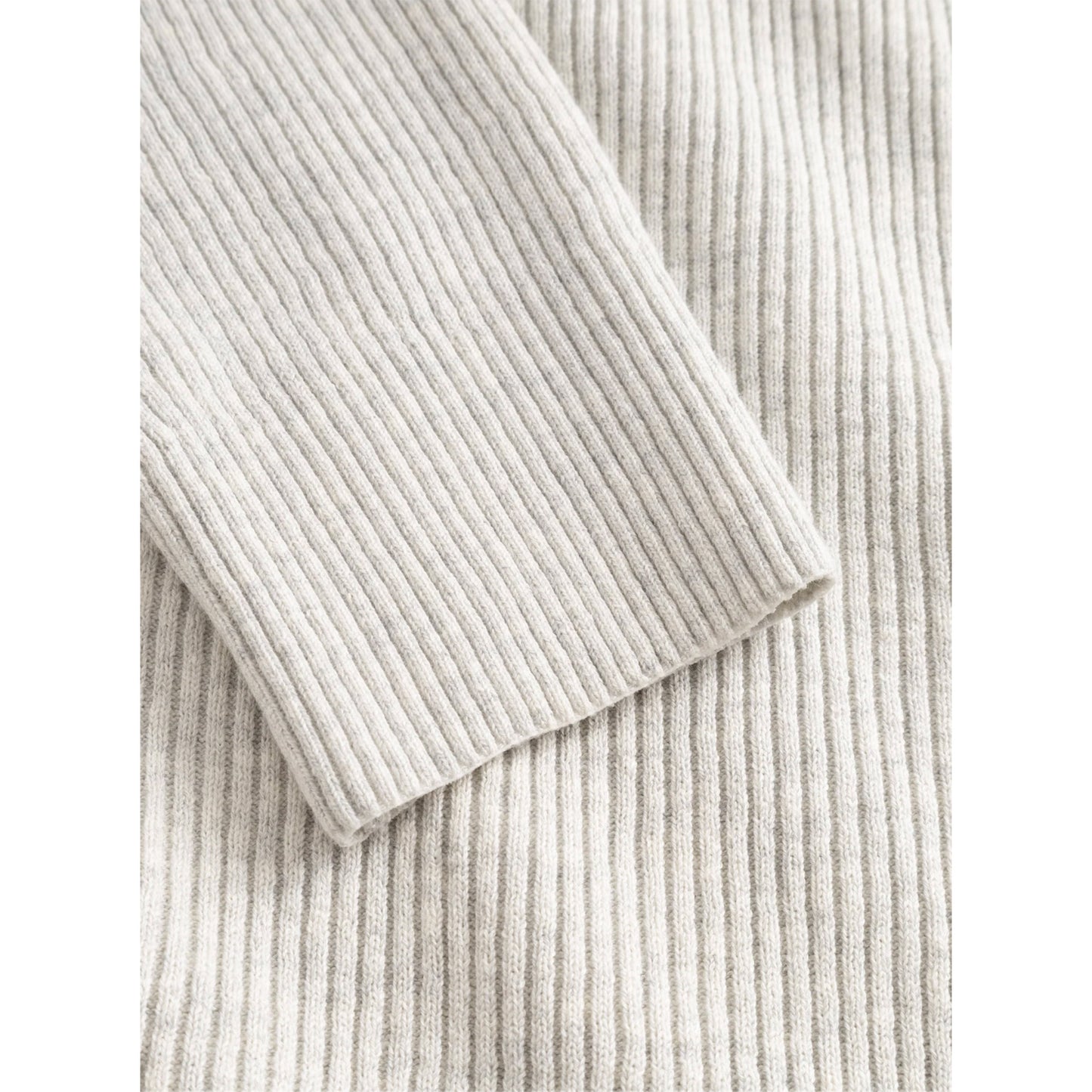 Standard in Pale Grey