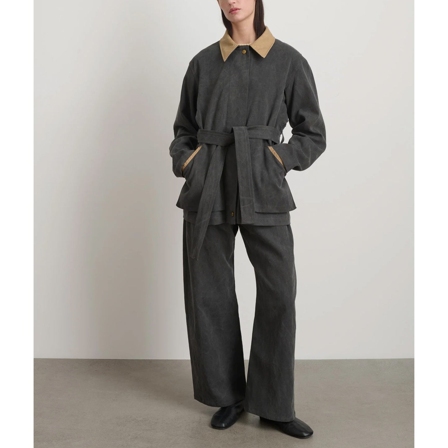 Workwear Jacket in Washed Black