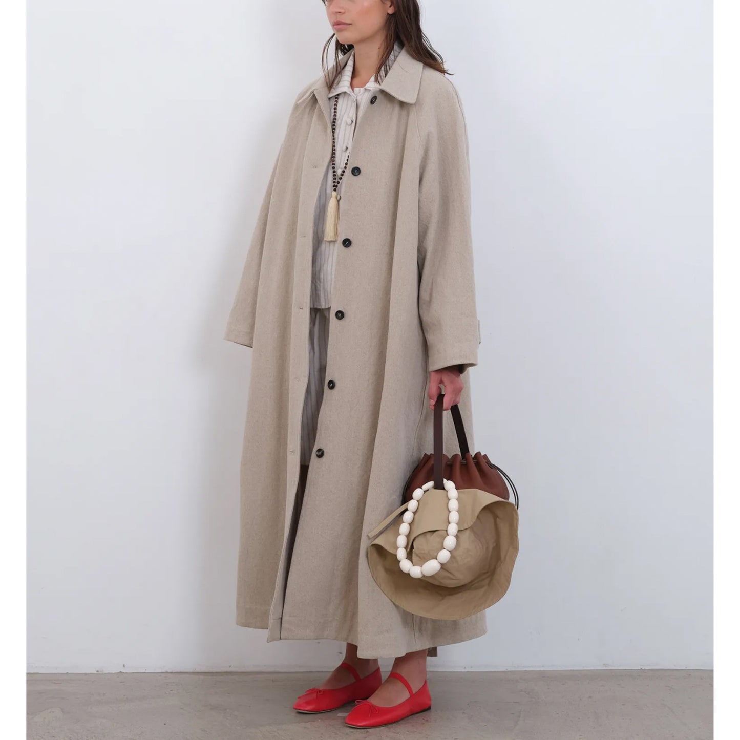 Japanese Flax Cotton Gabardine Wickham Trench in Oatmeal