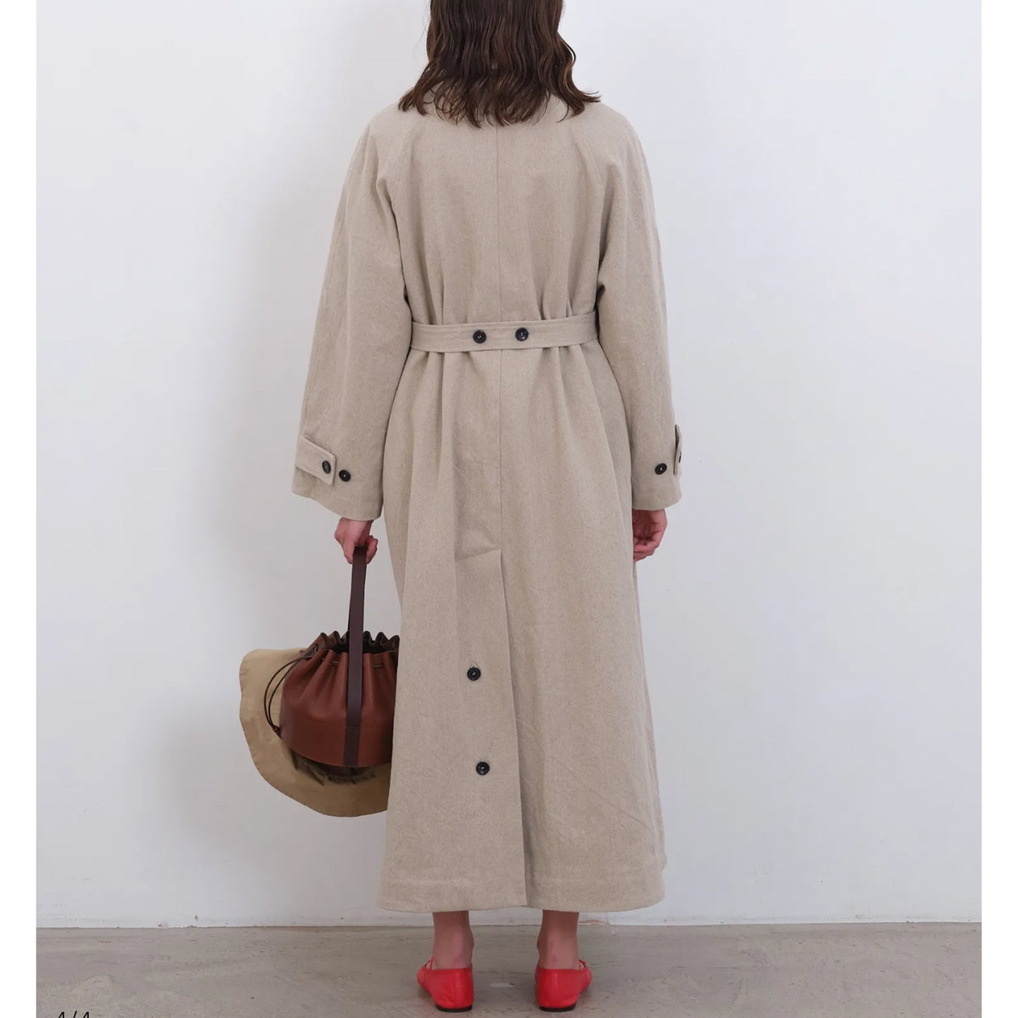 Japanese Flax Cotton Gabardine Wickham Trench in Oatmeal